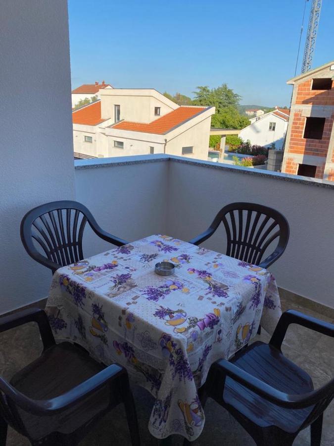 Apartments Ivana With The Pool Ровинско село Екстериор снимка