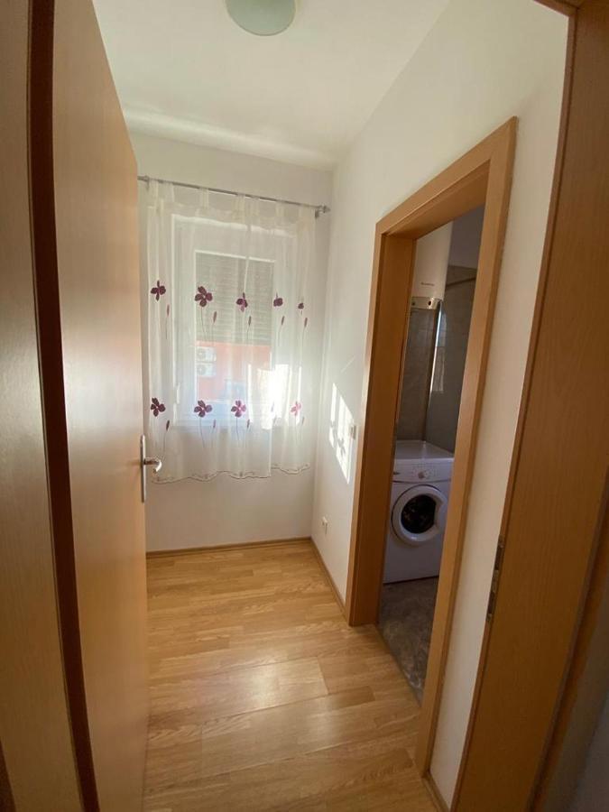 Apartments Ivana With The Pool Ровинско село Екстериор снимка