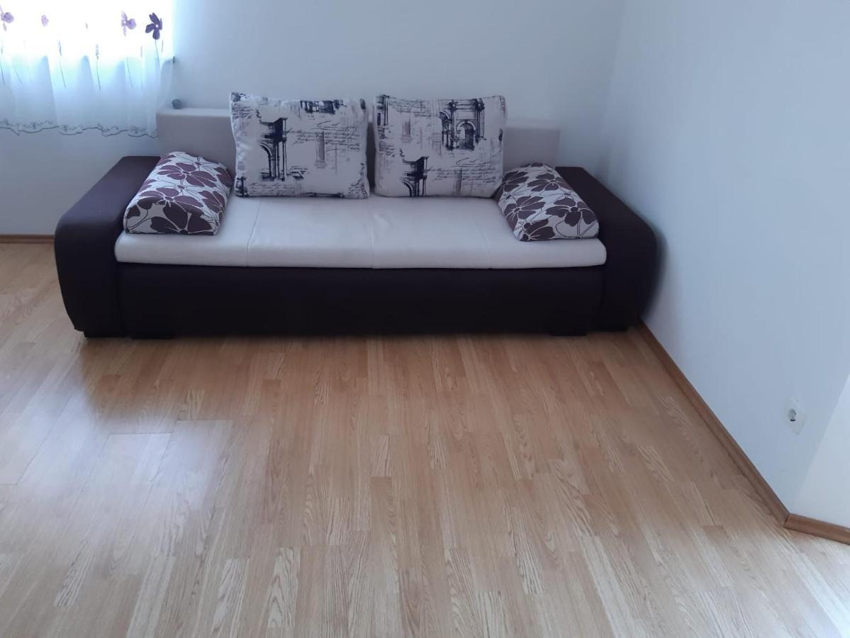 Apartments Ivana With The Pool Ровинско село Екстериор снимка
